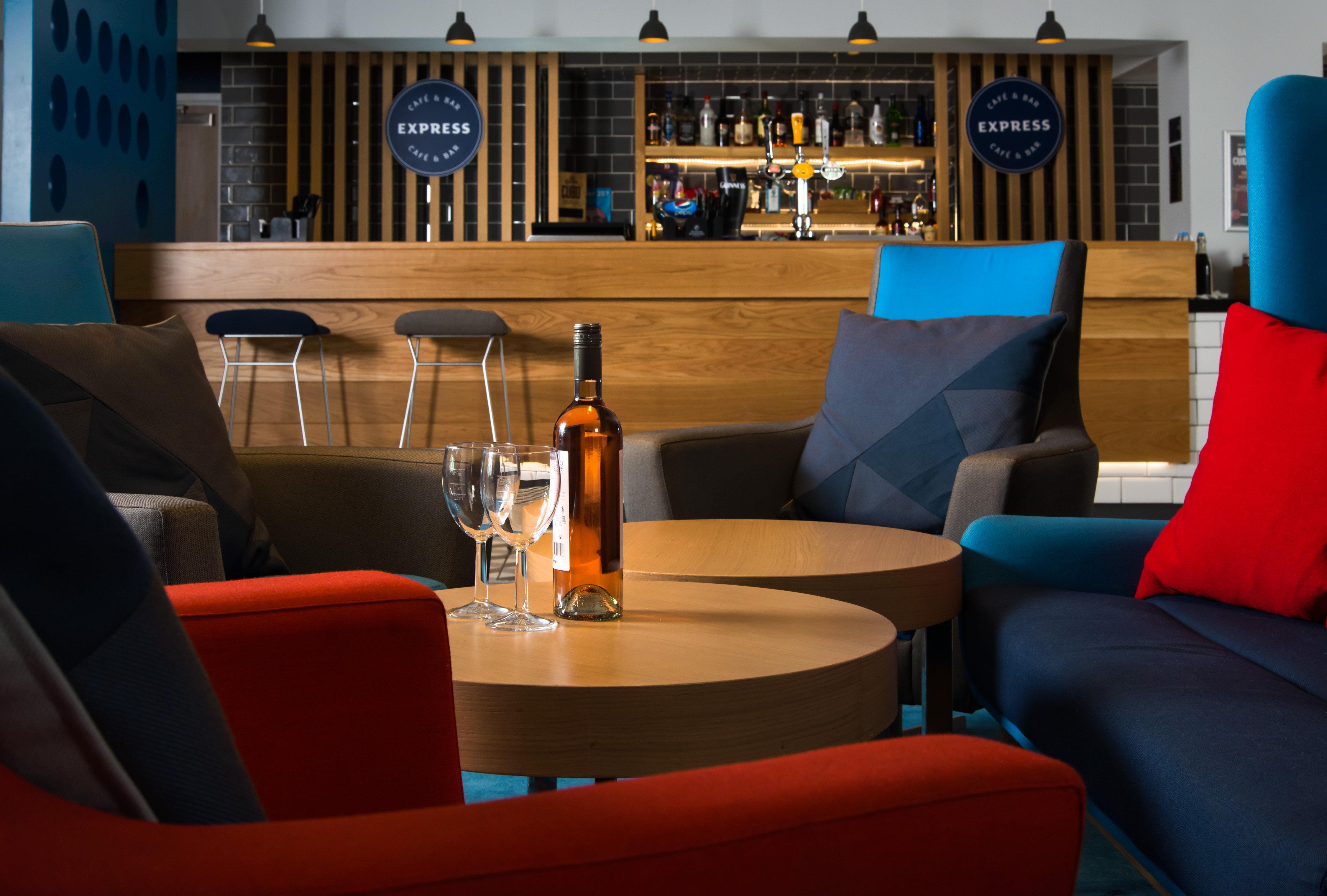 Holiday Inn Express Portsmouth - North By Ihg Eksteriør bilde